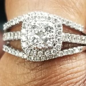 Beautiful diamond and 18k white gold